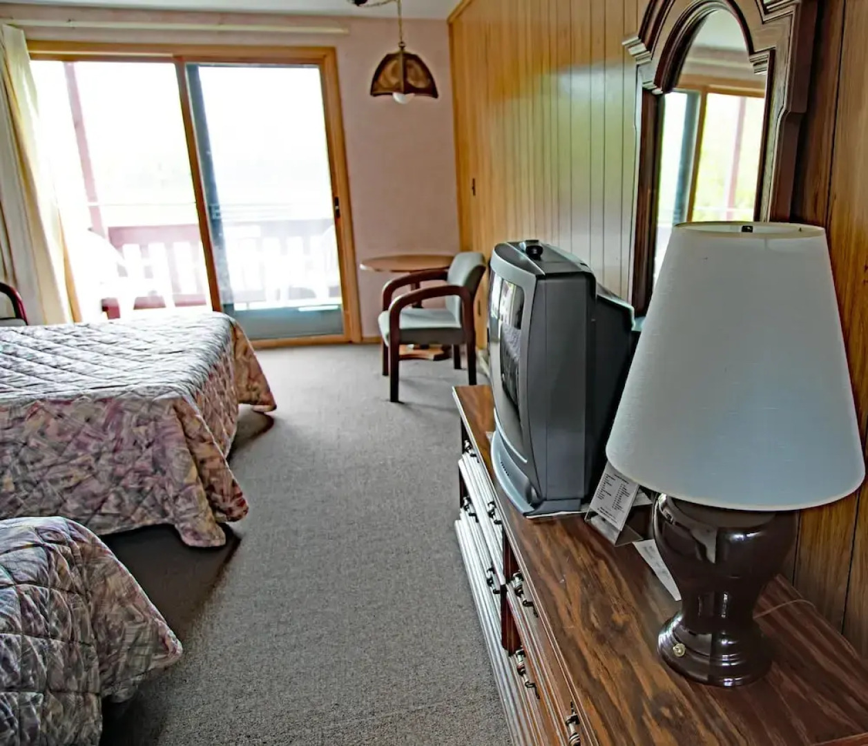 Lake Fanny Hooe Resort-2 Bed With Balcony #12 1 Bedroom Hotel Room by RedAwning