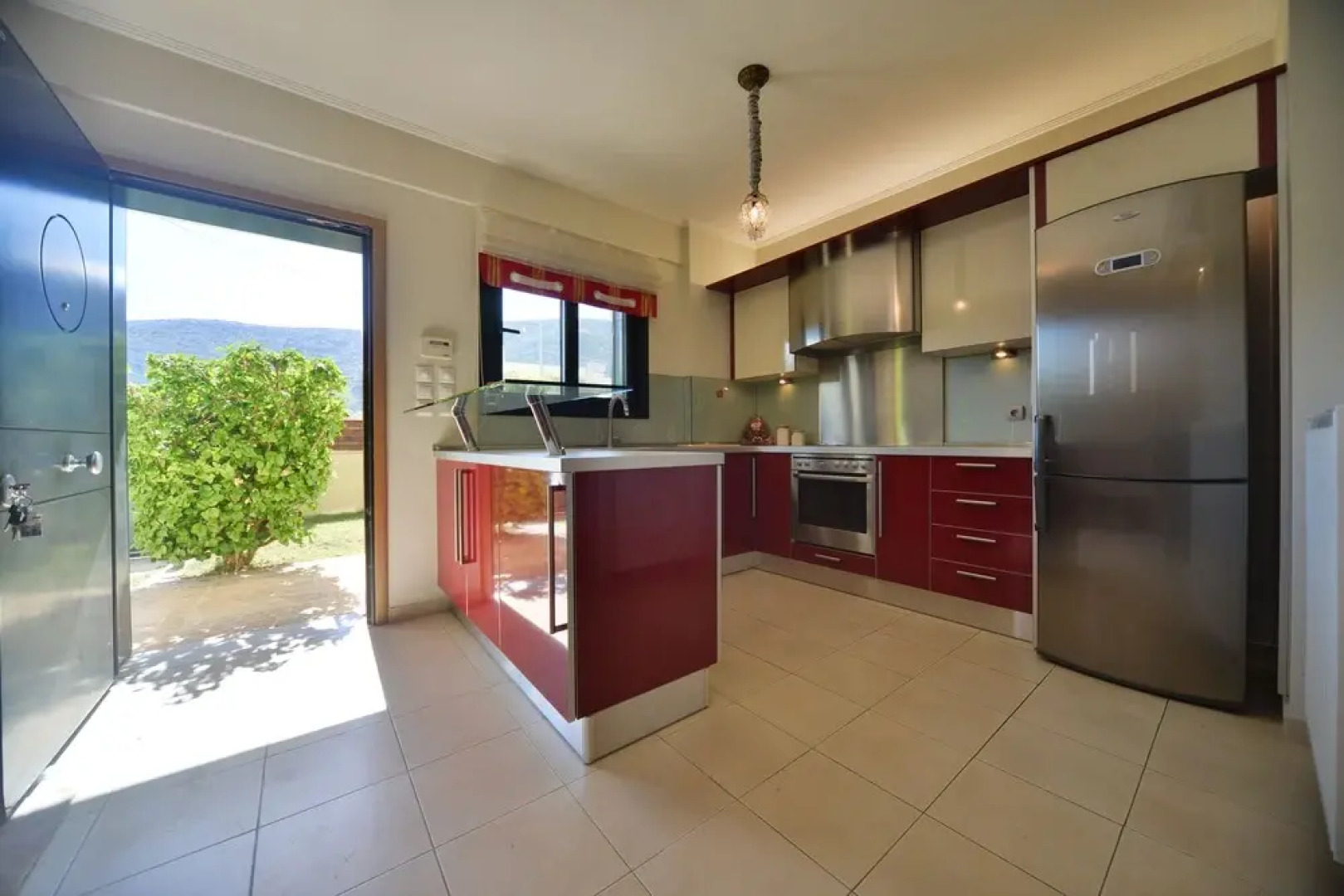 Elegant Villa by B&E