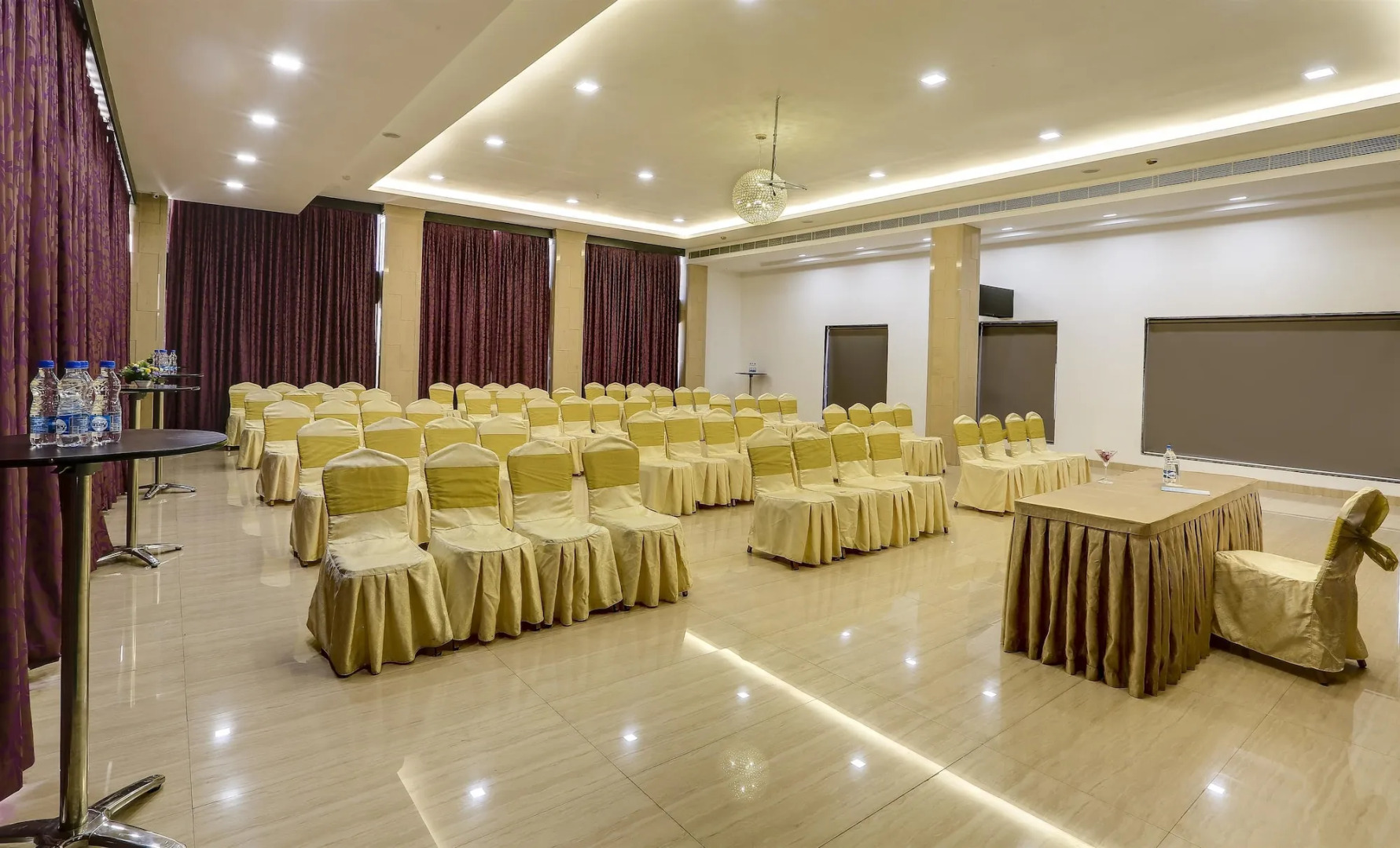 Golden Chariot Vasai - Hotel and Spa