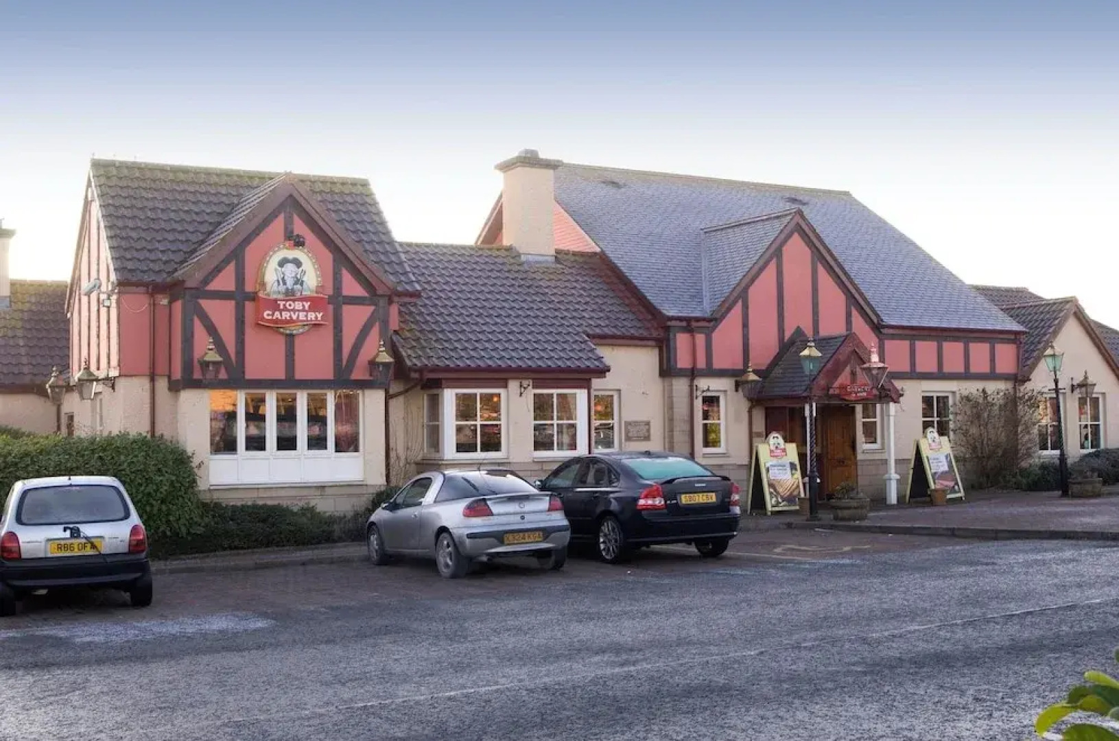 Premier Inn Livingston - M8 Jct3