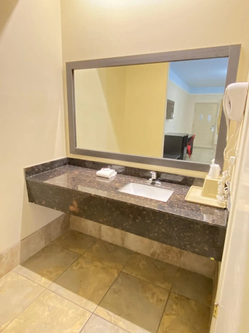 Texas Inn and Suites McAllen at La Plaza Mall and Airport