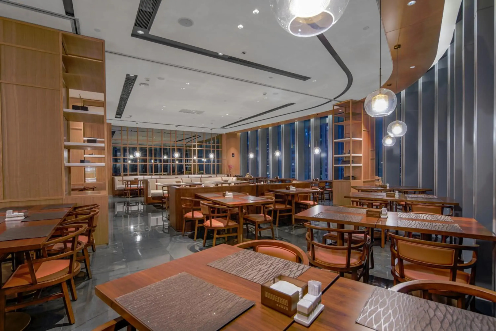 Отель Holiday Inn Guangzhou Zhujiang New Town by IHG