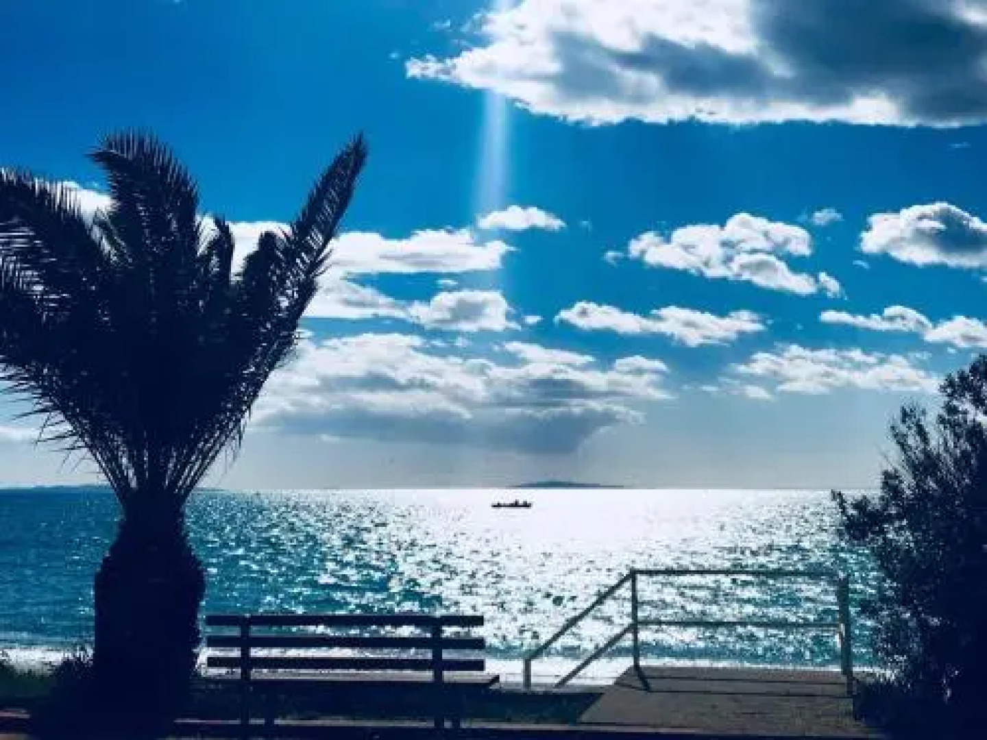 Theoxenia Paralio Astros