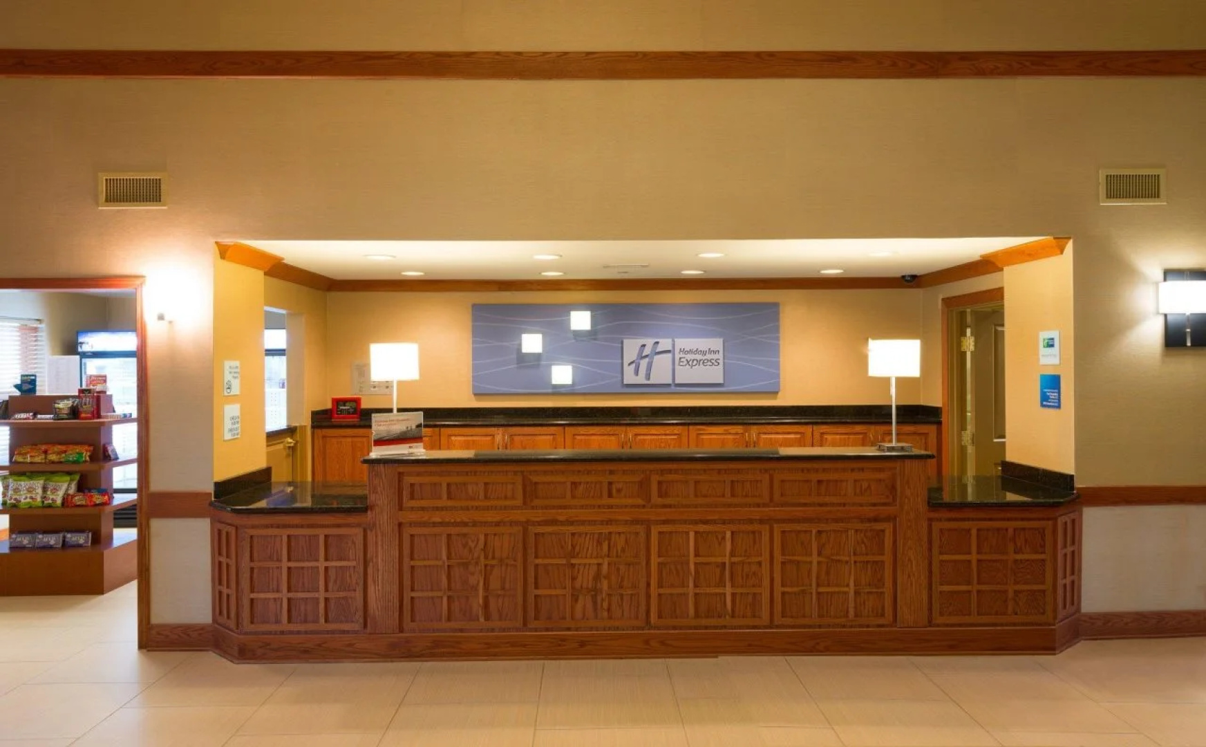 Holiday Inn Express & Suites Chicago West-Roselle by IHG