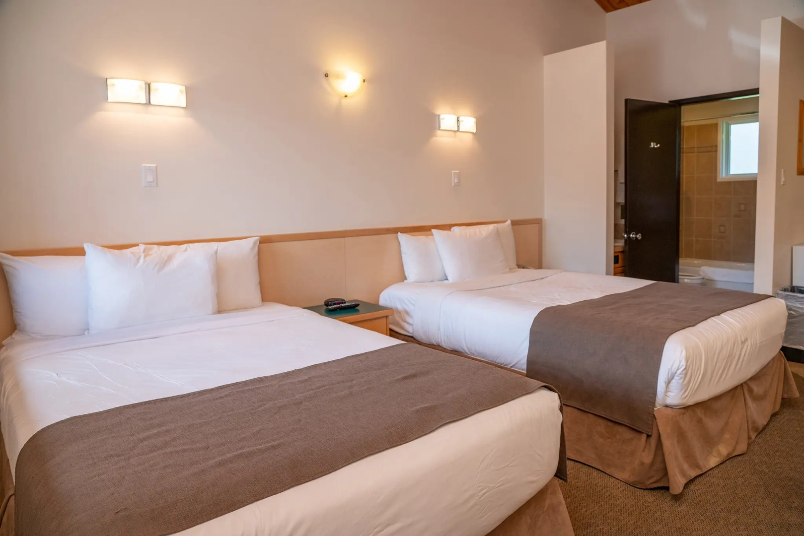 Rocky Mountain Ski Lodge