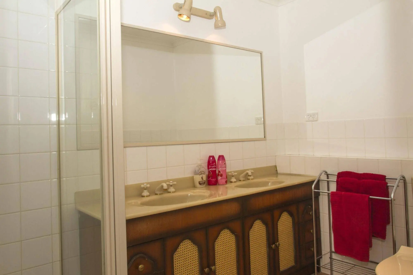 Ebony Quill Cottages