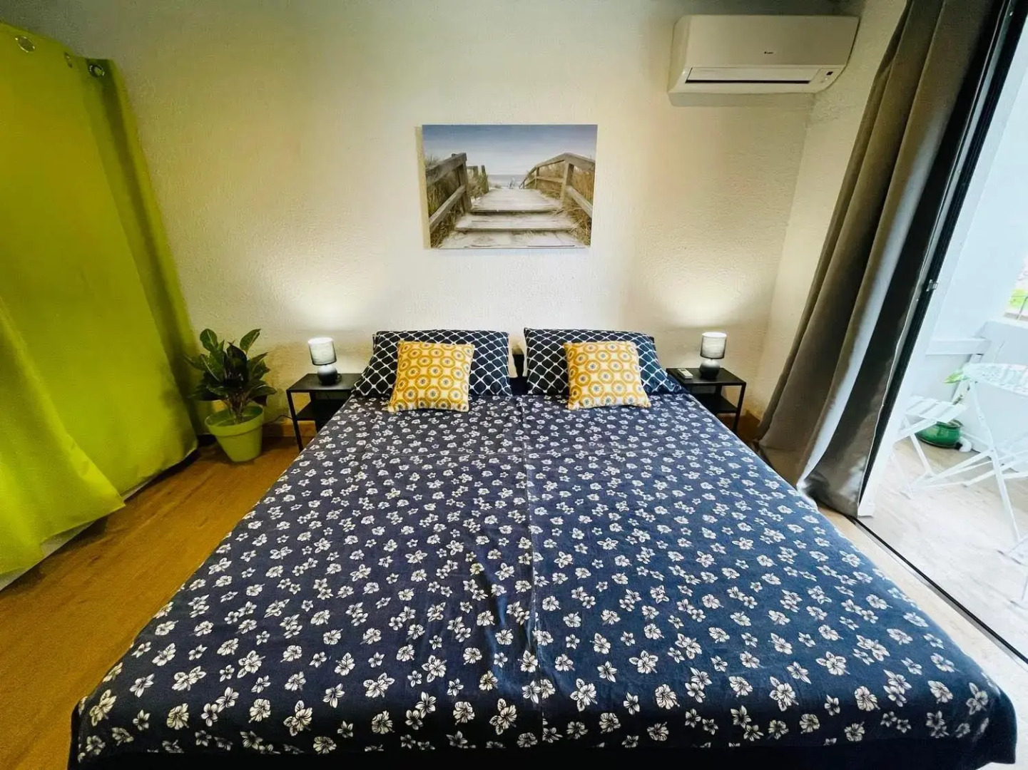 Tunui City Apartment - Quiet & Pool