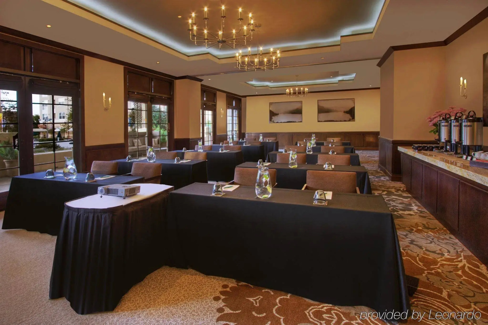 Juniper Hotel Cupertino, Curio Collection by Hilton