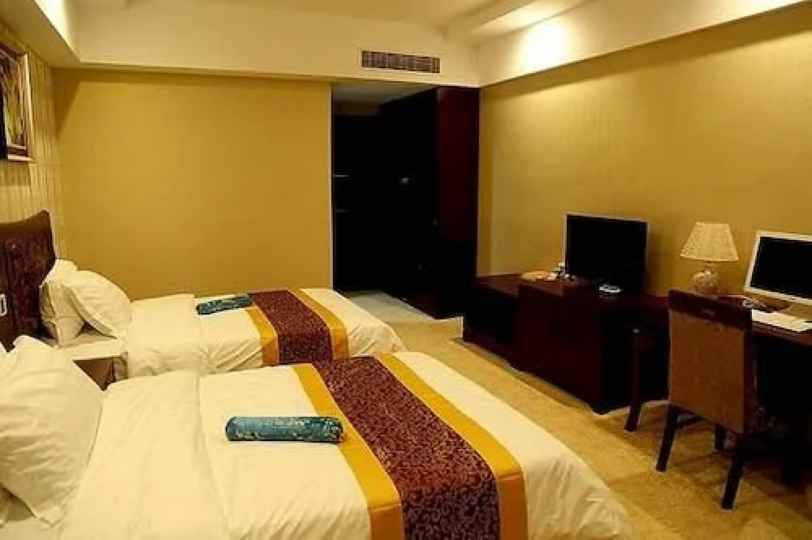 Nanlin Holiday Hotel