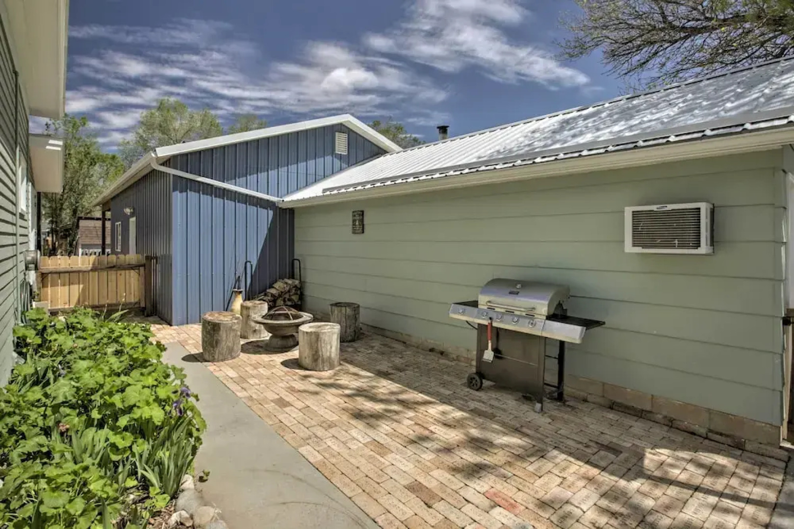 Walkable Ten Sleep House w/ Patio & Sunroom!