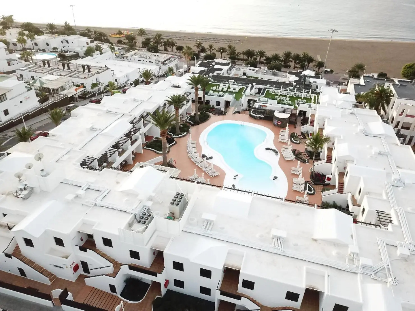 R2 Bahía Kontiki Beach Apartments