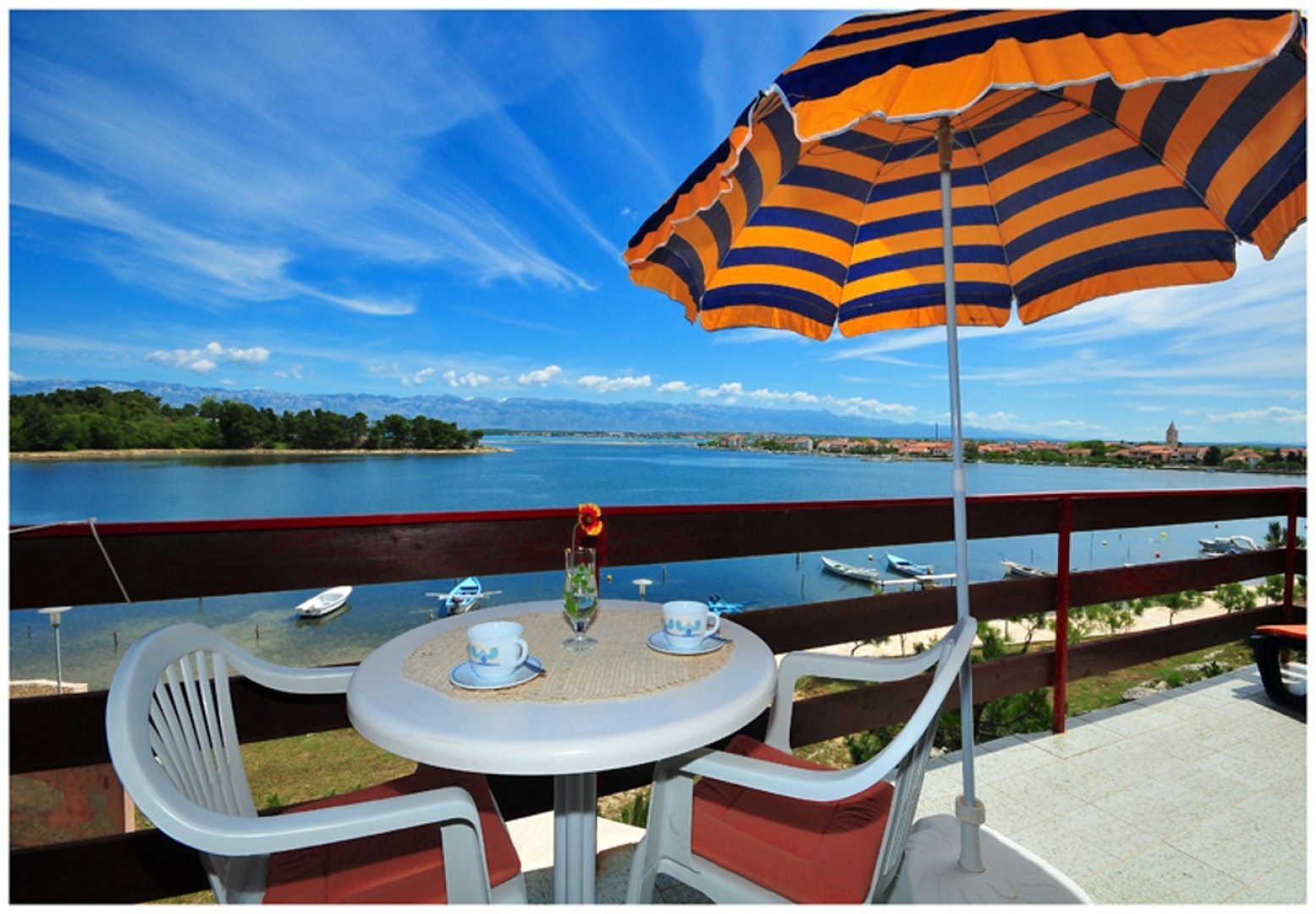 Apartment Ljilja - 10m from the sea with parking: A4 Nin, Zadar riviera