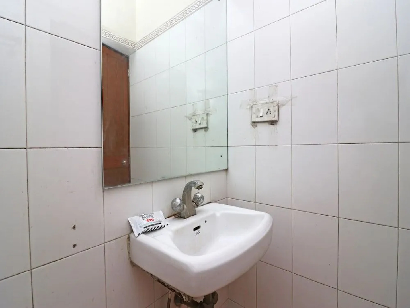 OYO 28130 Hotel Shiva