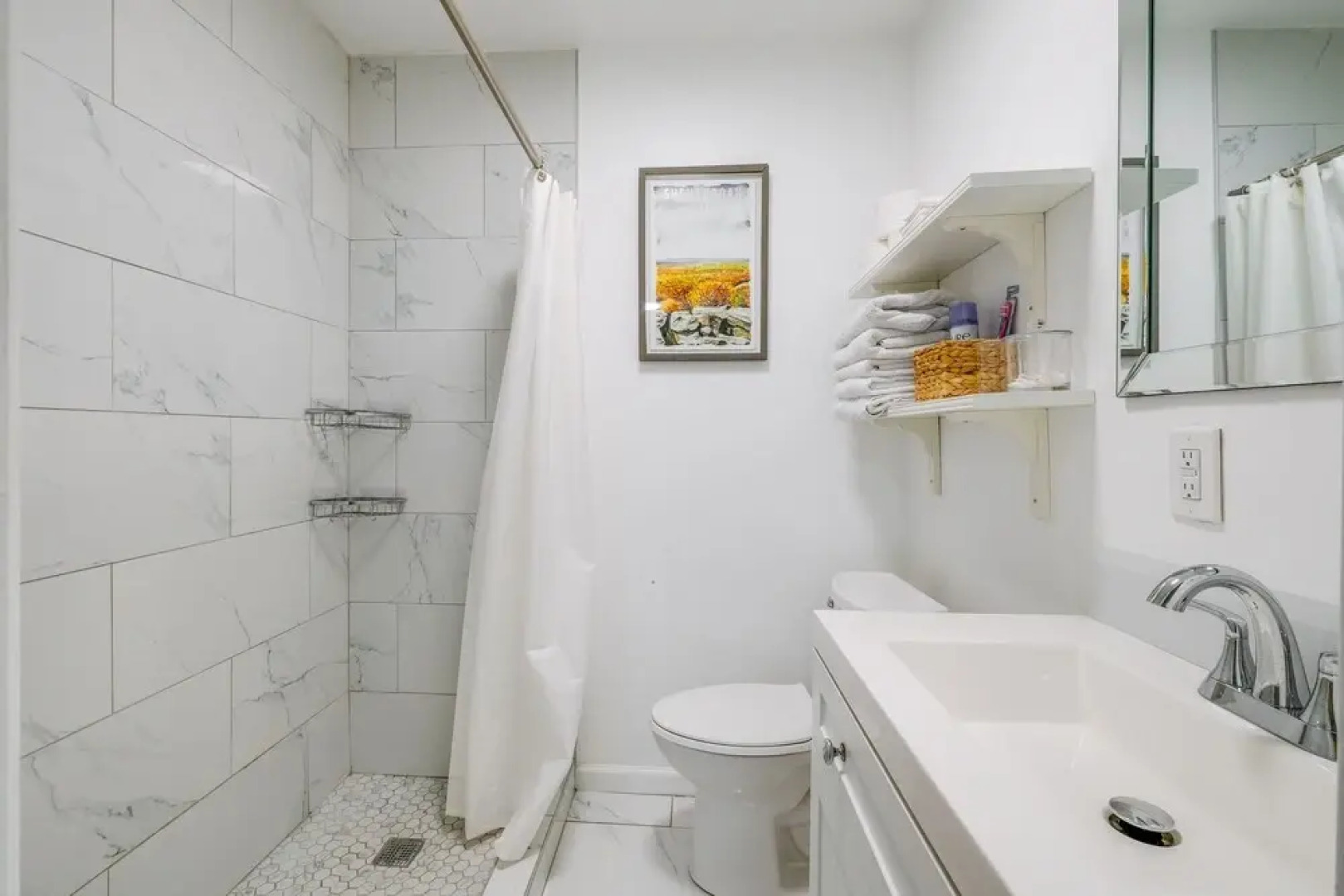 Charming Roanoke Vacation Home - 1 Mi to Downtown!