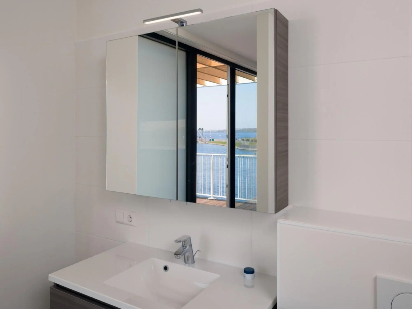 Luxury villa with jetty, at the Veerse Meer