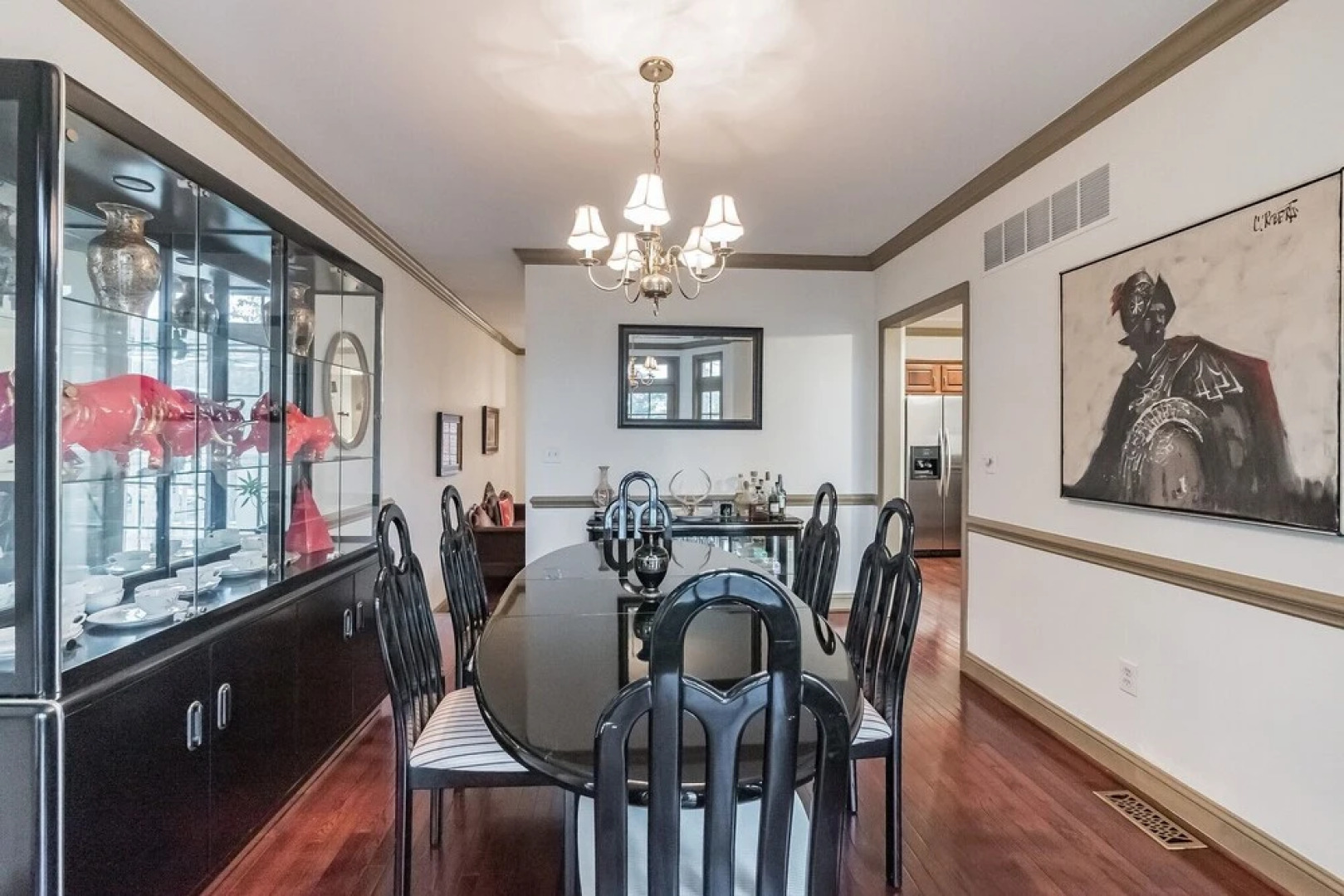 Beautiful Villa In The Heart Of Historic Downtown Bel Air! 3 Bedroom Villa by Redawning