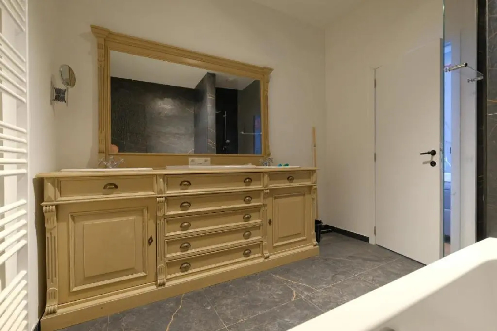 La Maison de la Duchesse de la Vallière - Parking privé gratuit