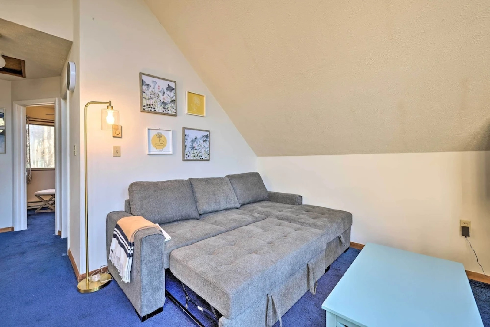 Modern Poconos Gem w/ Fire Pit, Deck & Pool Access