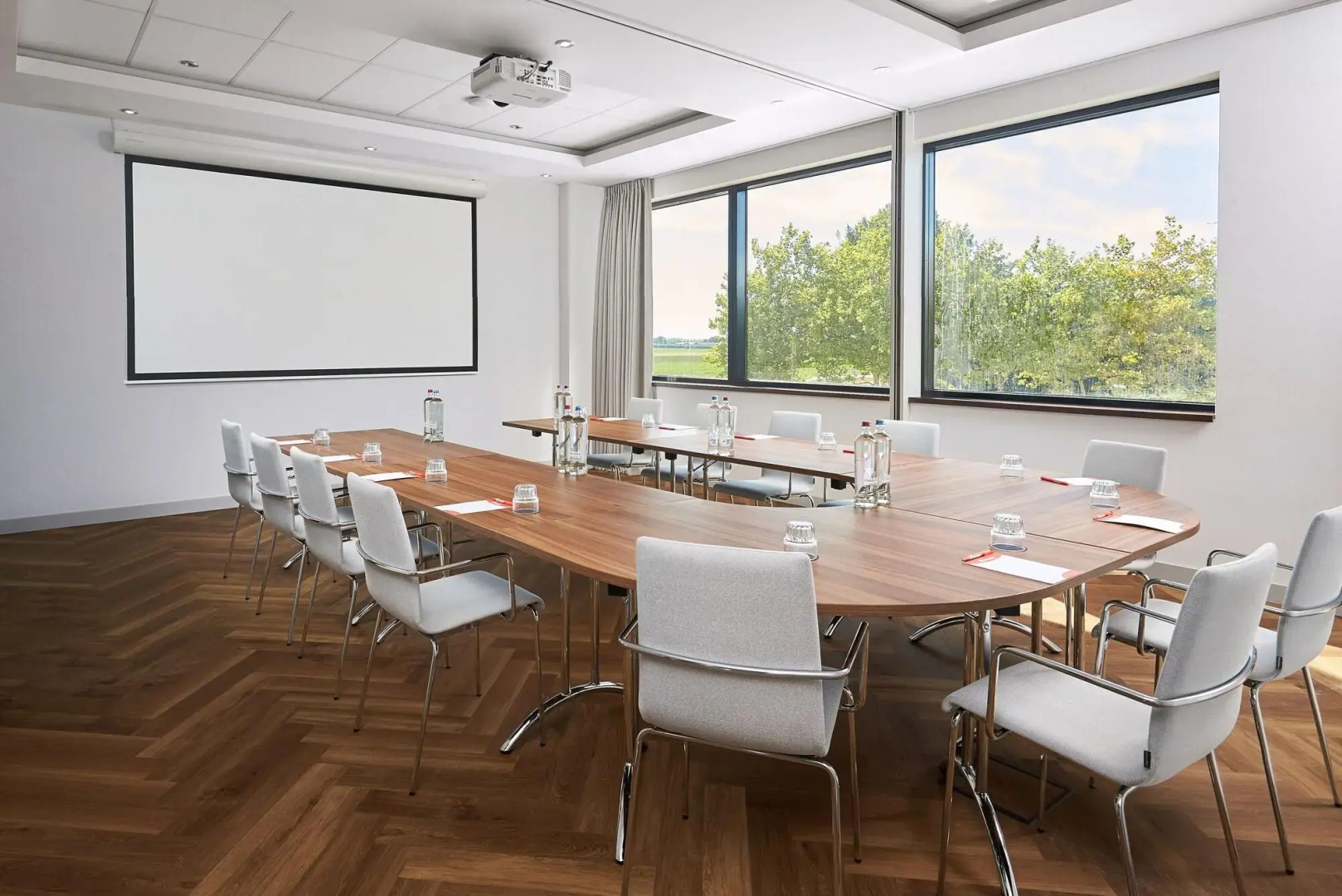 Corendon Apartments Amsterdam Schiphol Airport Hotel