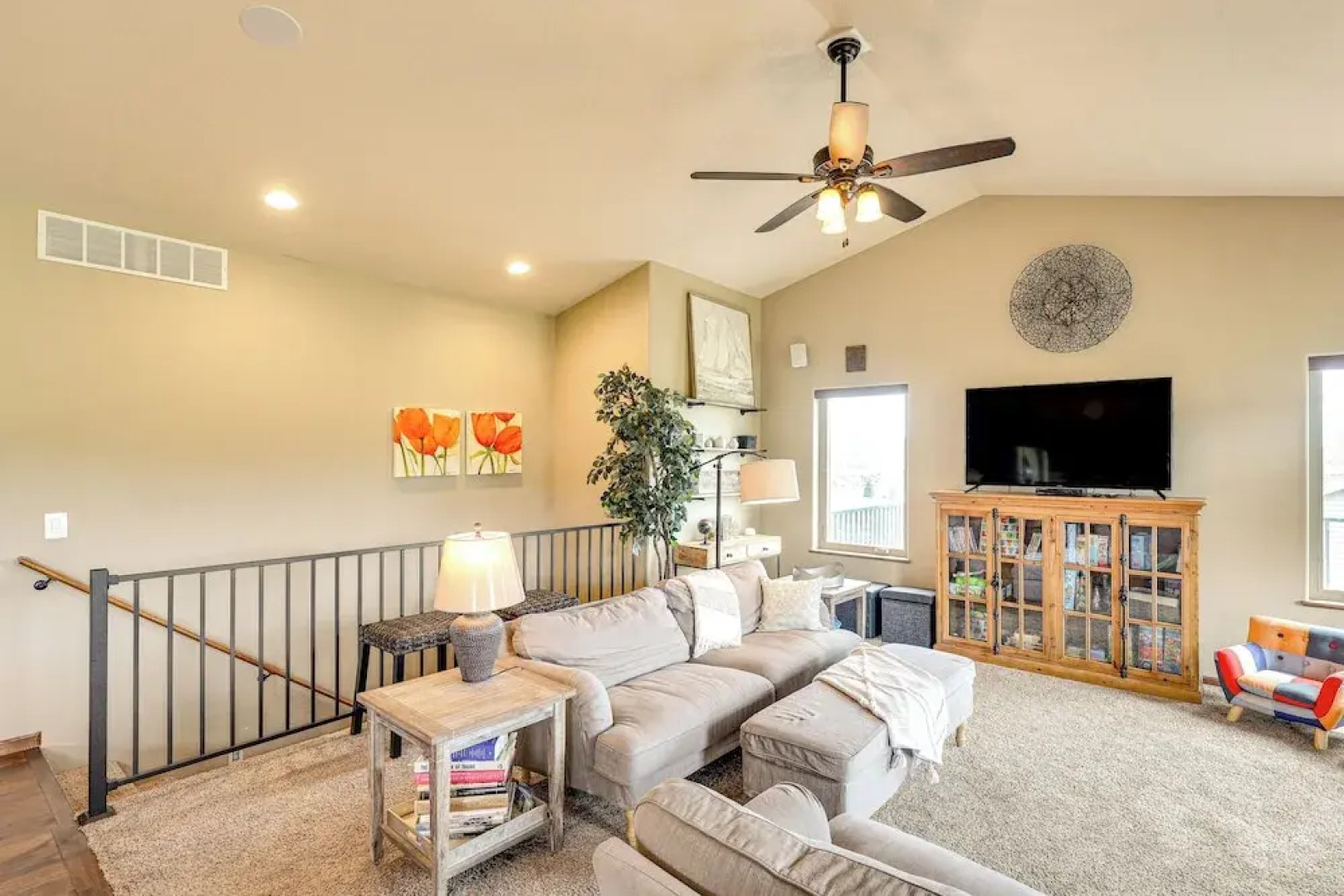 Spearfish Retreat w/ Fireplace + Mountain Views!