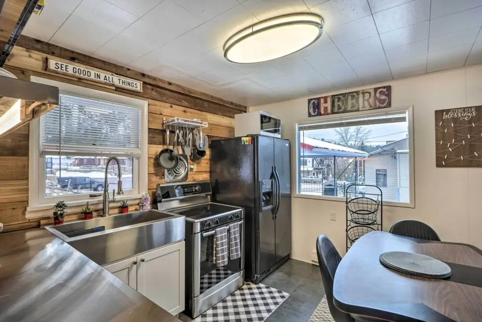 Downtown Bigfork Home w/ Fire Pit, Walk to Harbor!