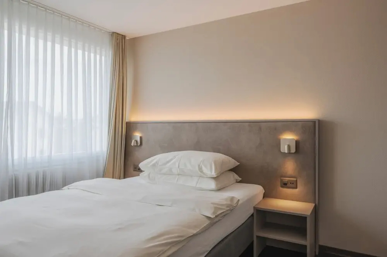 Amanthos Living Zürich Airport