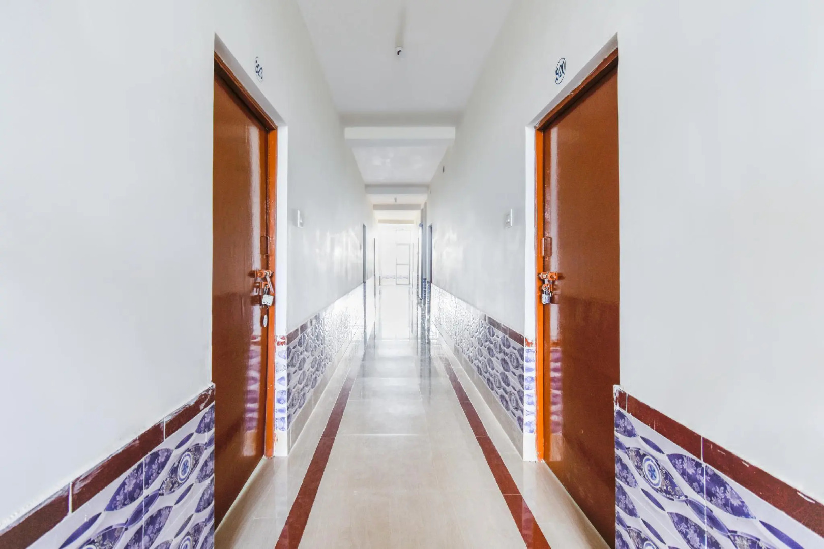 SPOT ON 61105 Hotel Rajhans