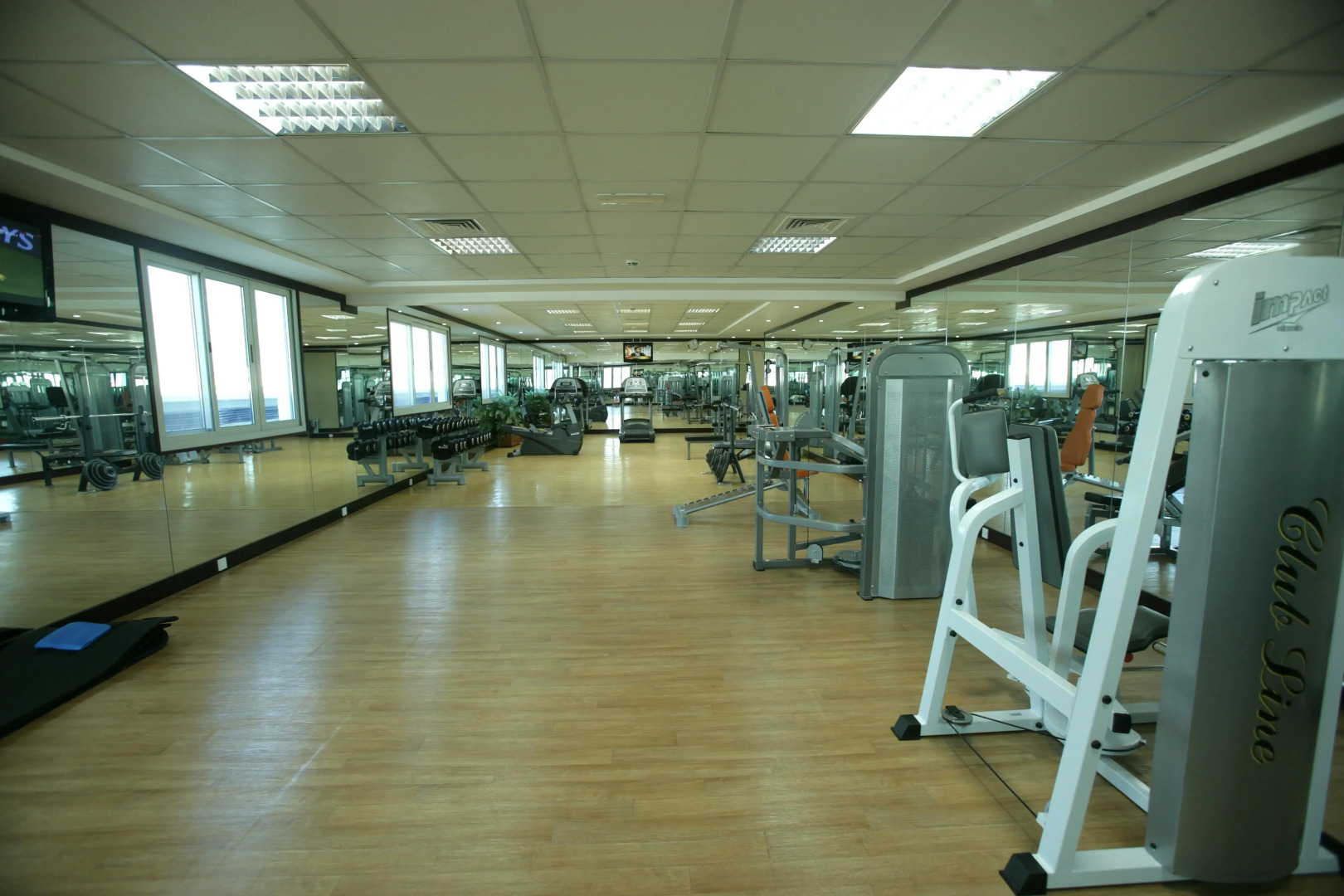 Отель Wescott Plaza Hotel Apartment