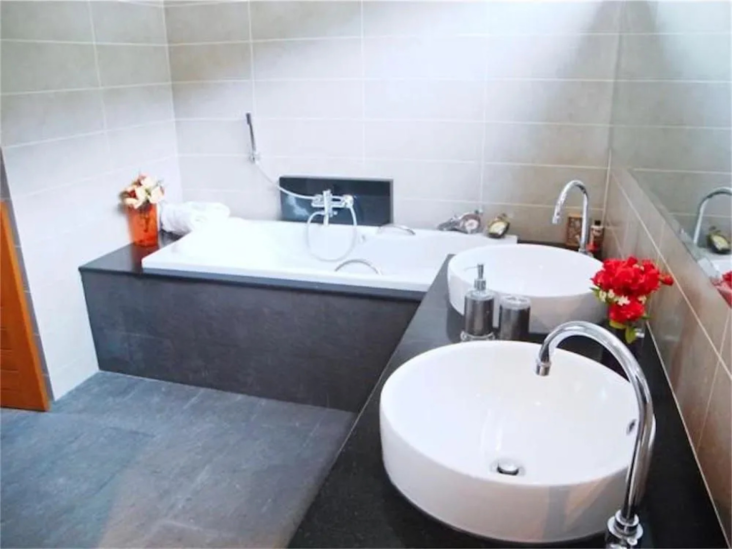 Skylight 2 bedrooms Villa in Kamala