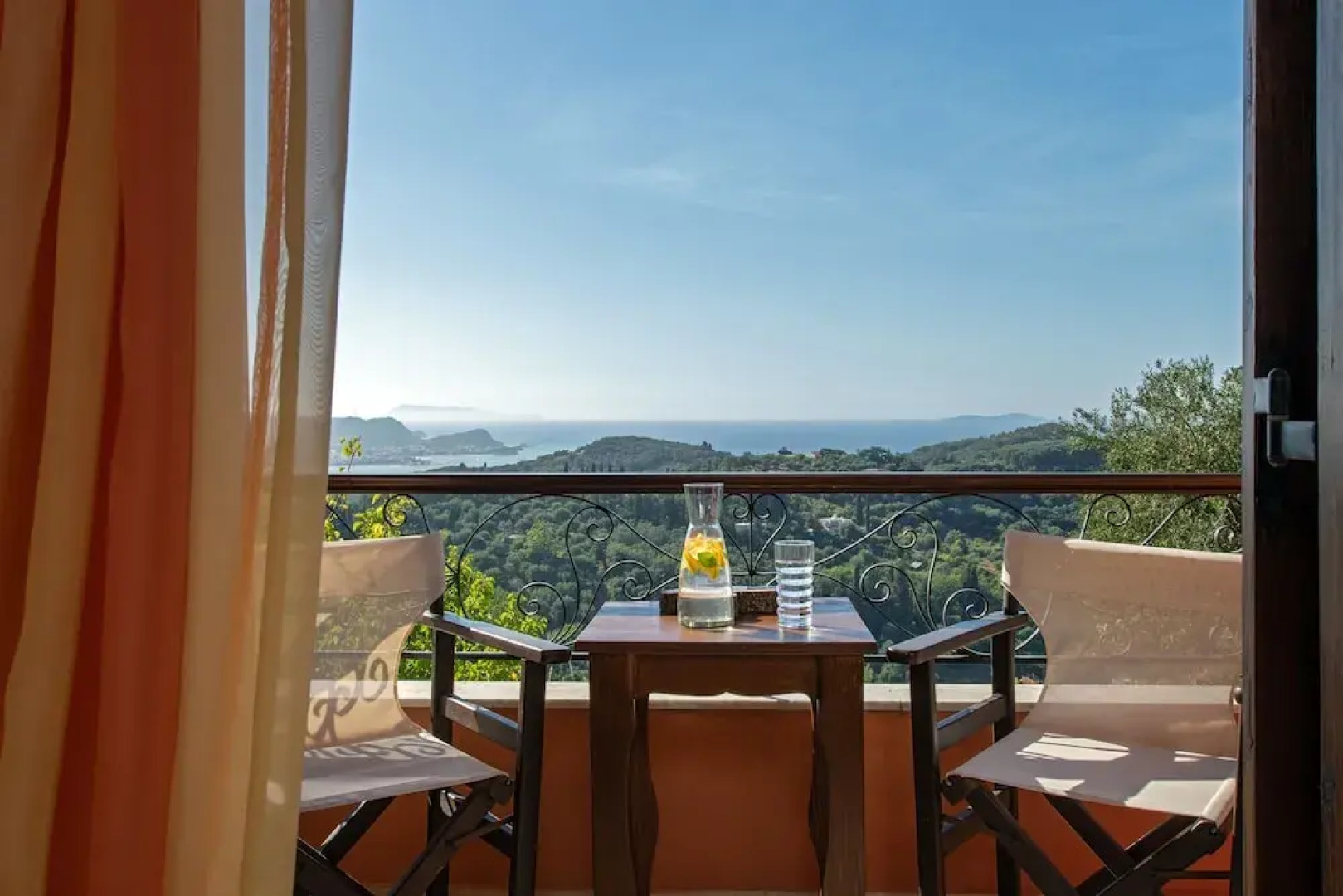 Sunset and Sunrise Apartments