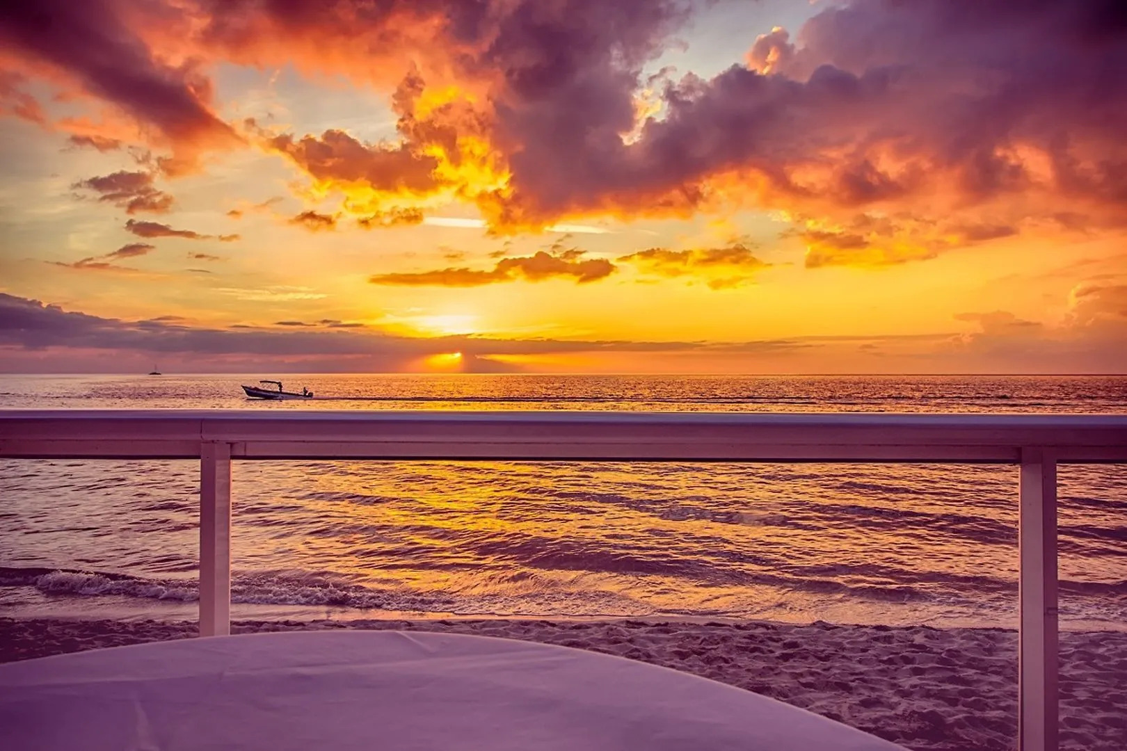 Travellers Beach Resort