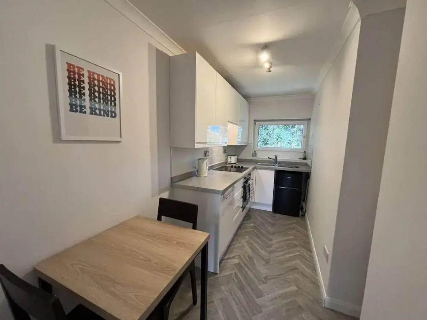 Seaside Haven Retreat - 2 Bedroom Apartment