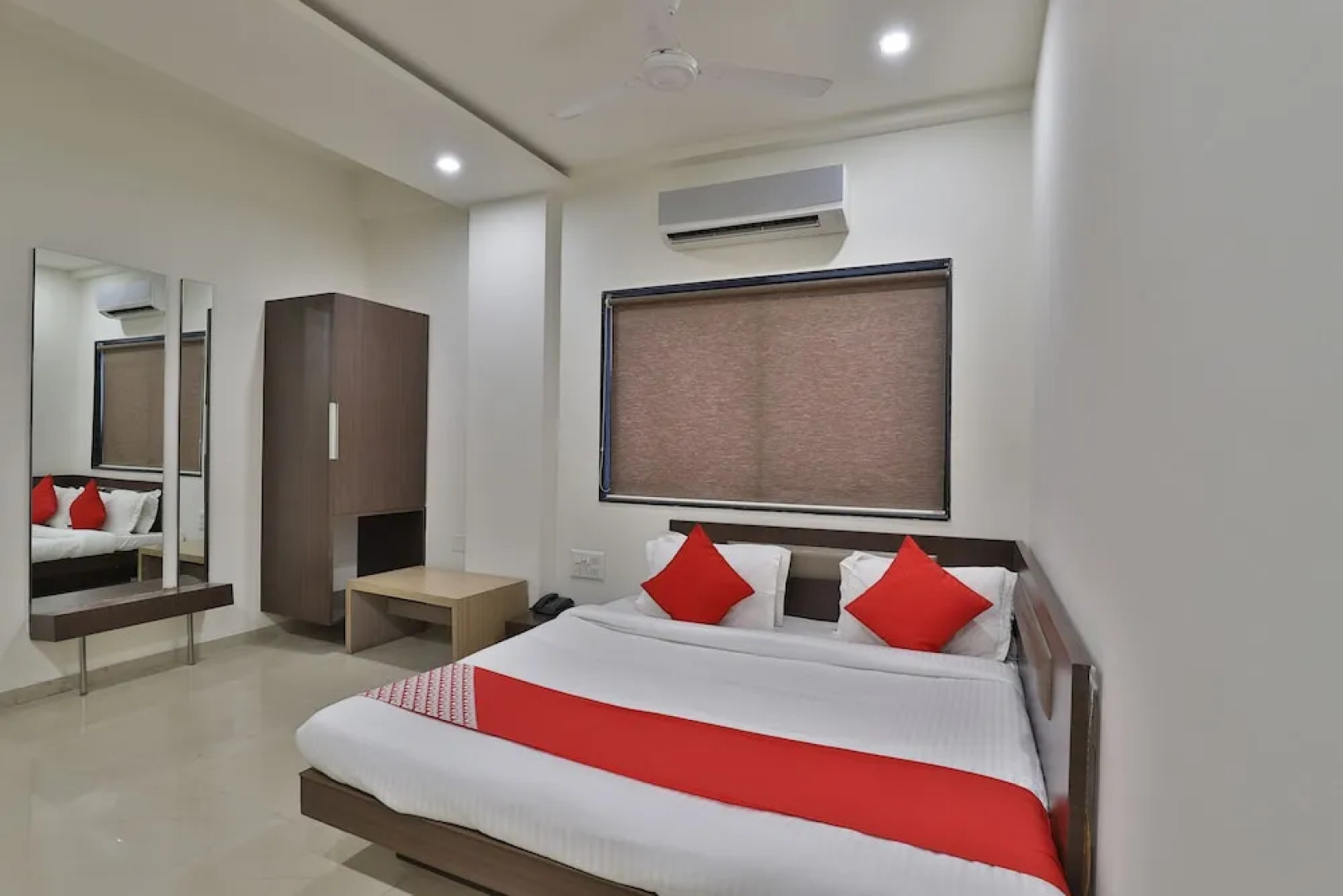 OYO 41737 Hotel Atithi