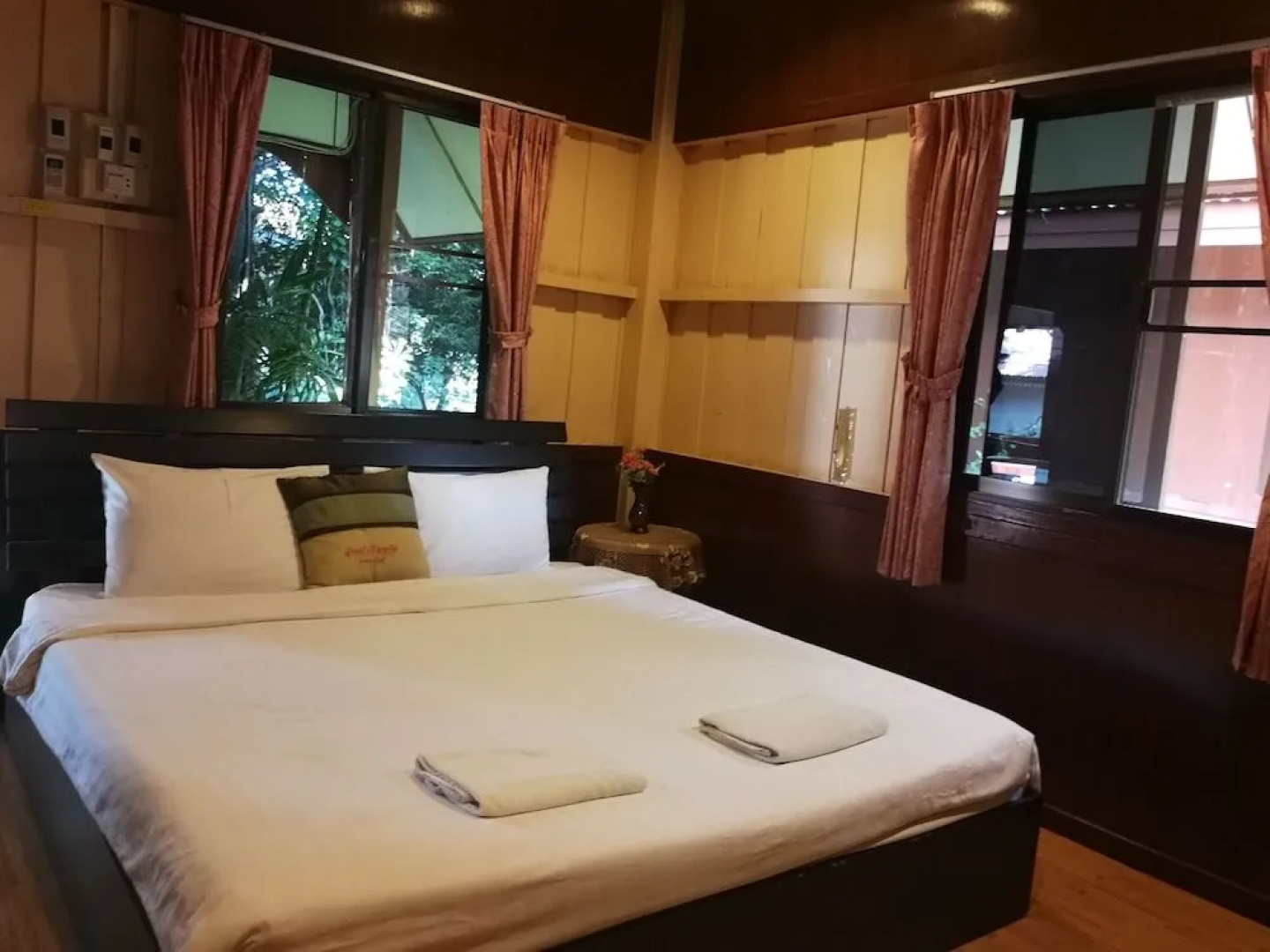 Lan Bua Resort