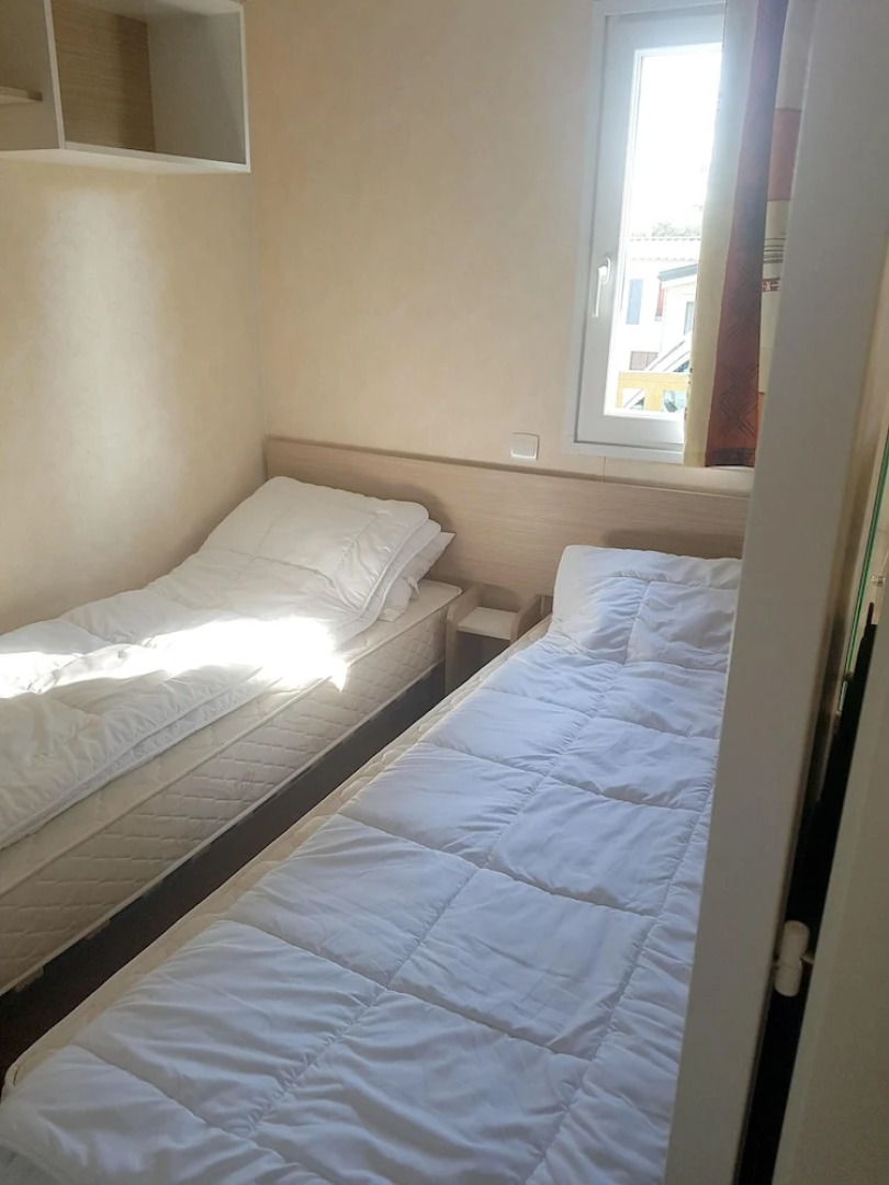 Property With 3 Bedrooms in Saint-jean-de-monts, With Pool Access, Fur