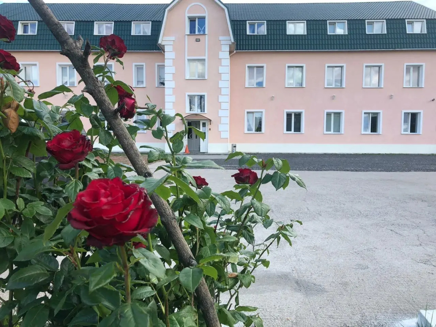 Отель «Белый Сад»