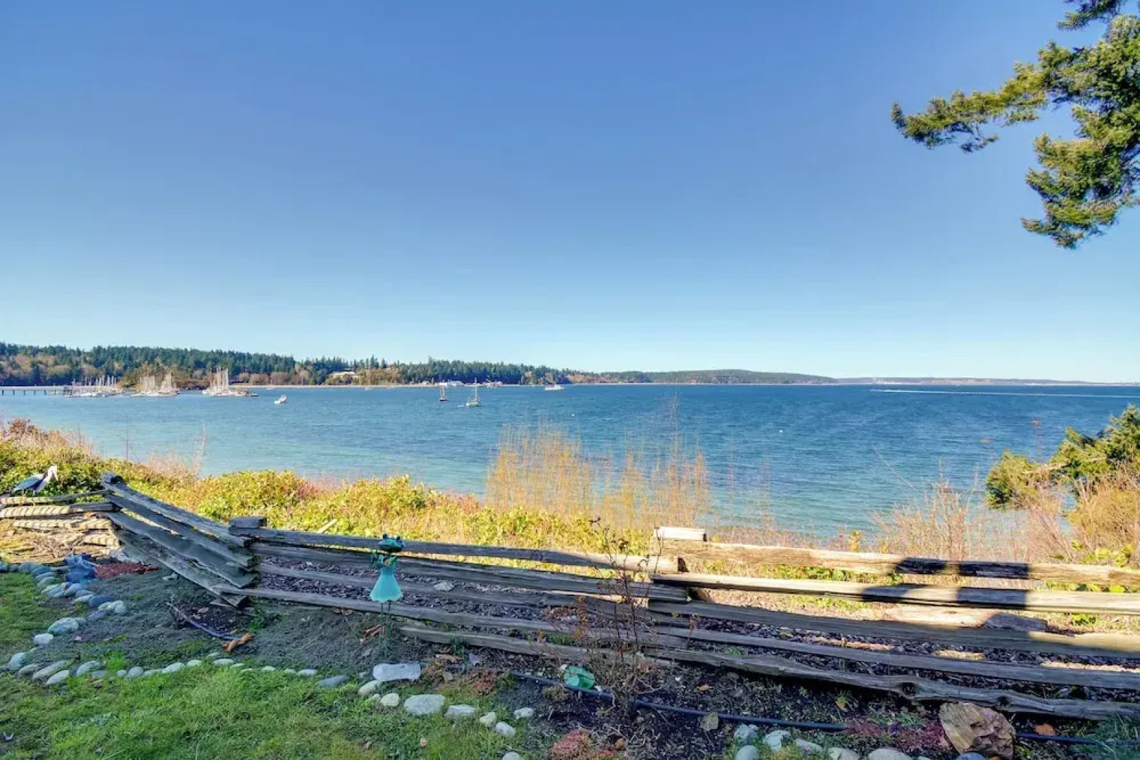 Waterfront PNW Escape w/ Deck & Beach Access!