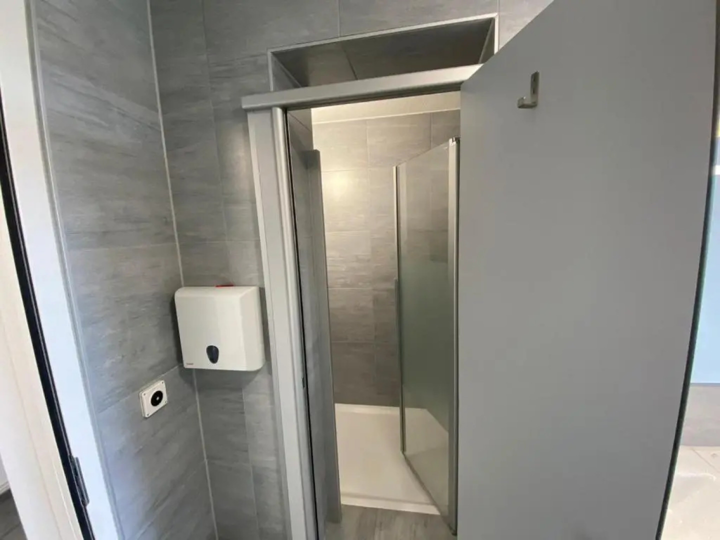 The 5 Continents Ii by Stay Swiss