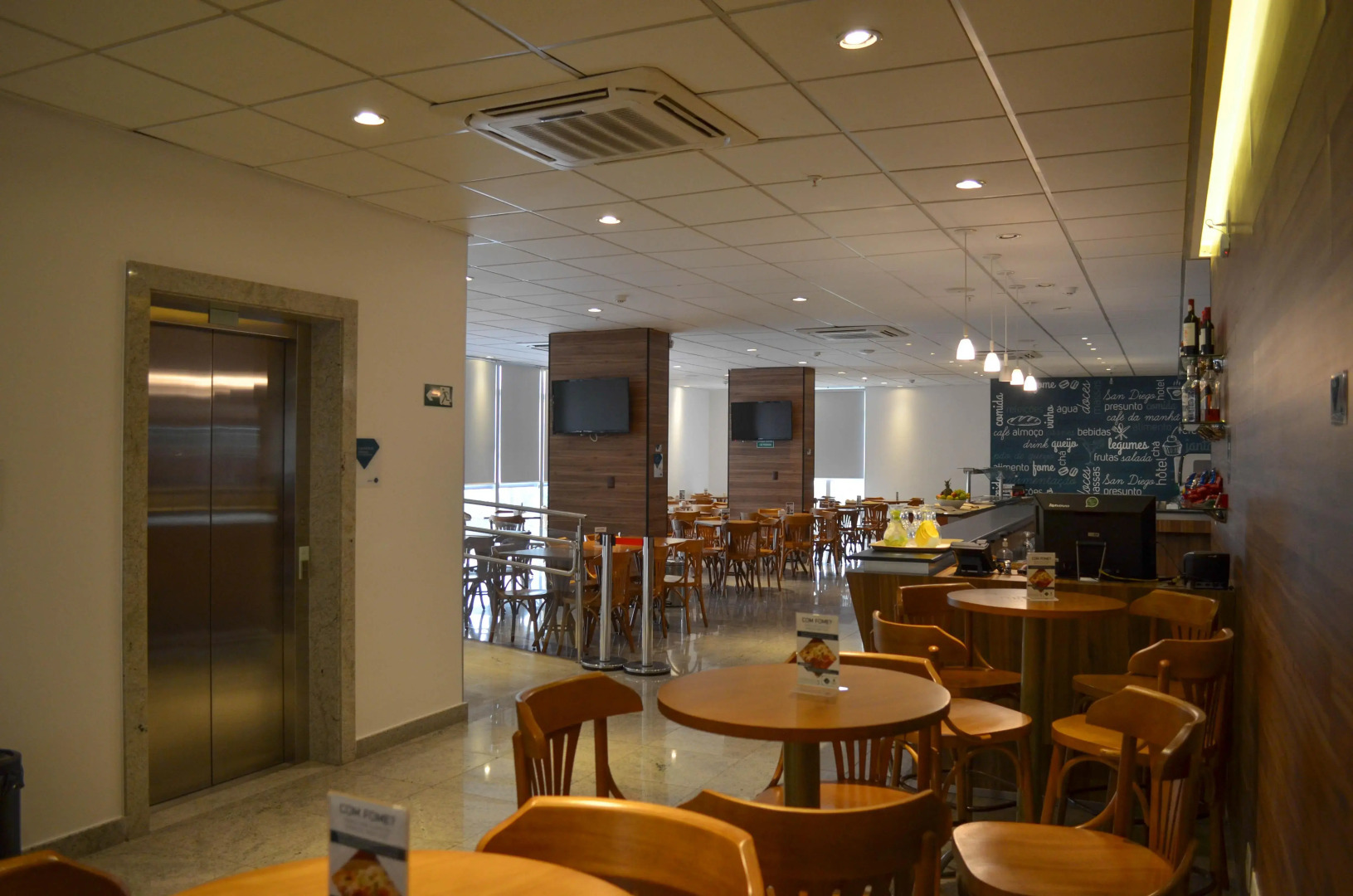 San Diego Express Barro Preto