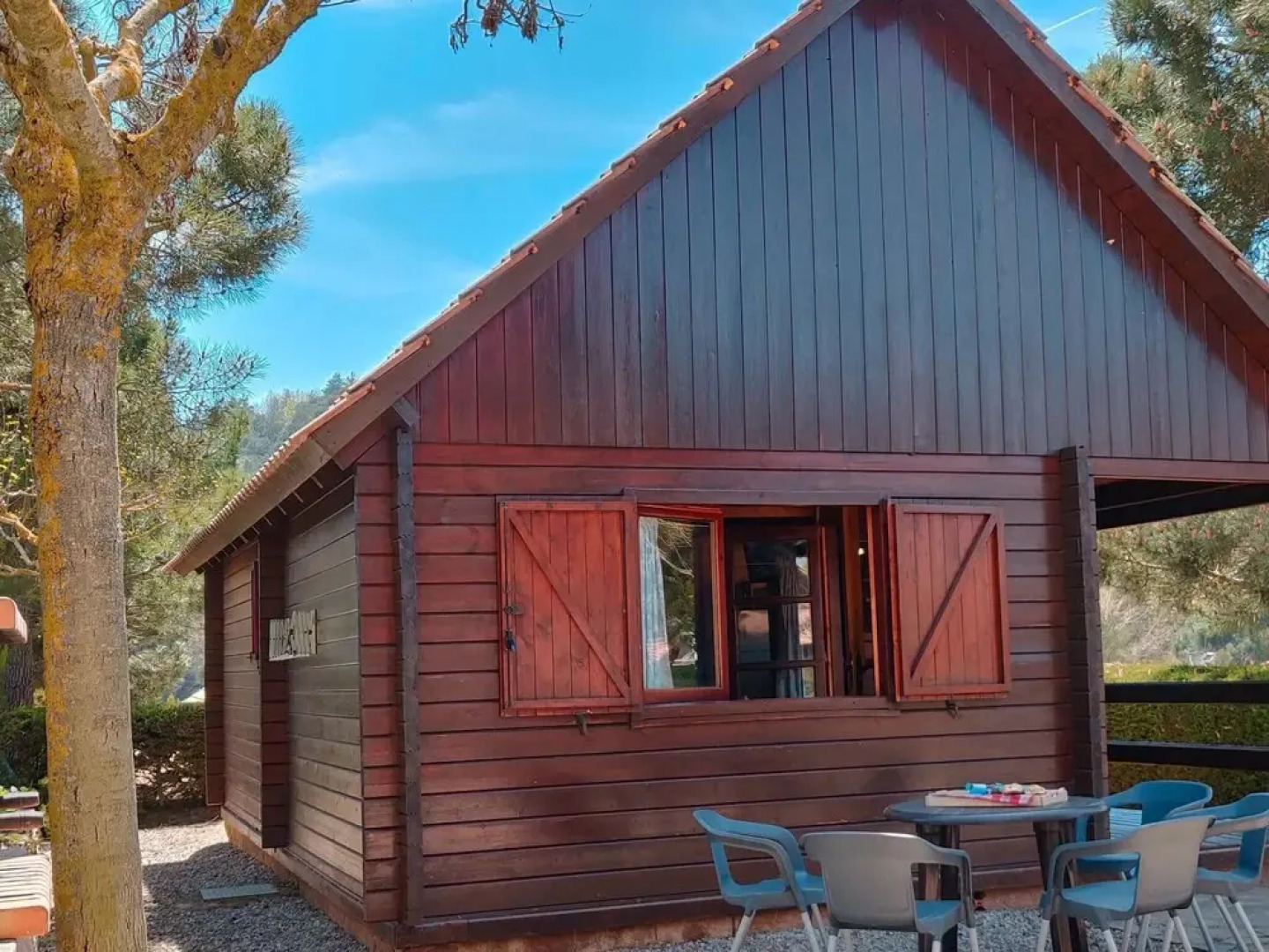 Nice Bungalow With a Terrace, Surrounded by Mountains