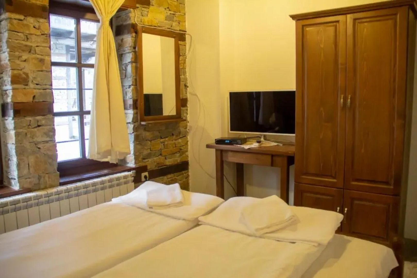 Leshtenski Rai Guest House