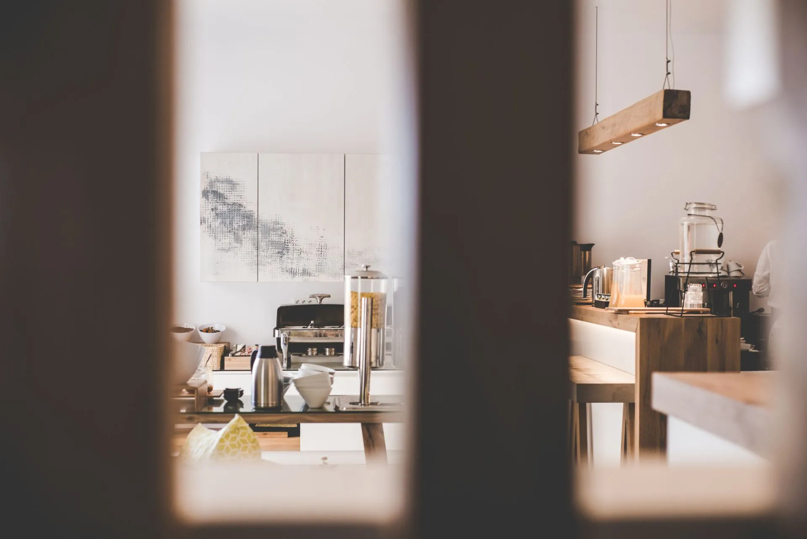 Super Paradise Hotel