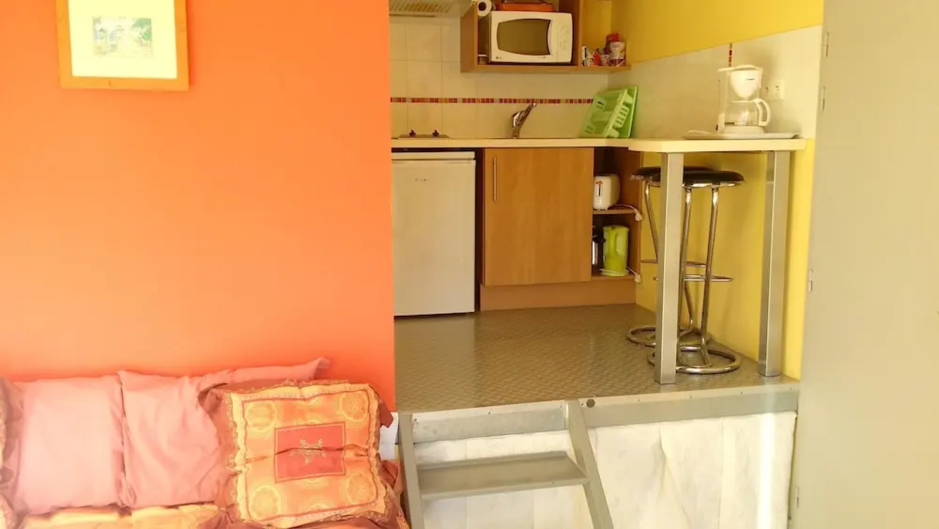 Studio in Cerbère, With Wonderful sea View, Furnished Terrace and Wifi