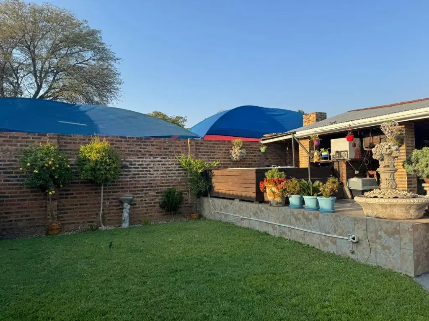 Paul & Mollie's Guest House