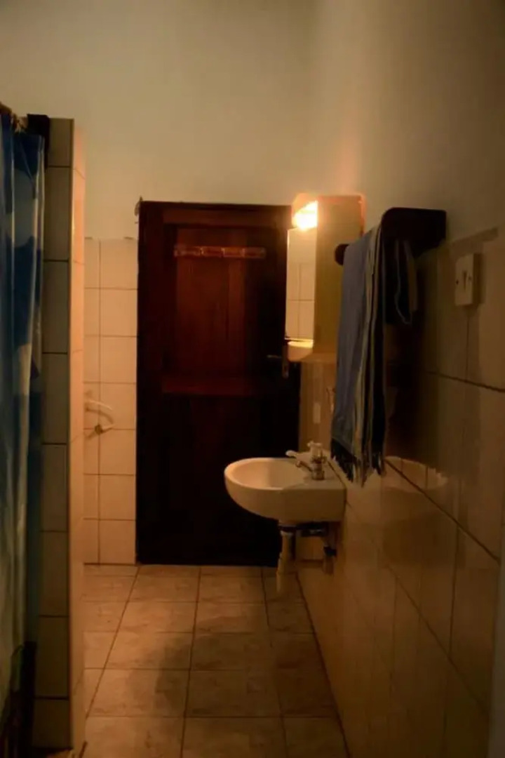 Kirathimo Explorers Oasis Diani - Hostel