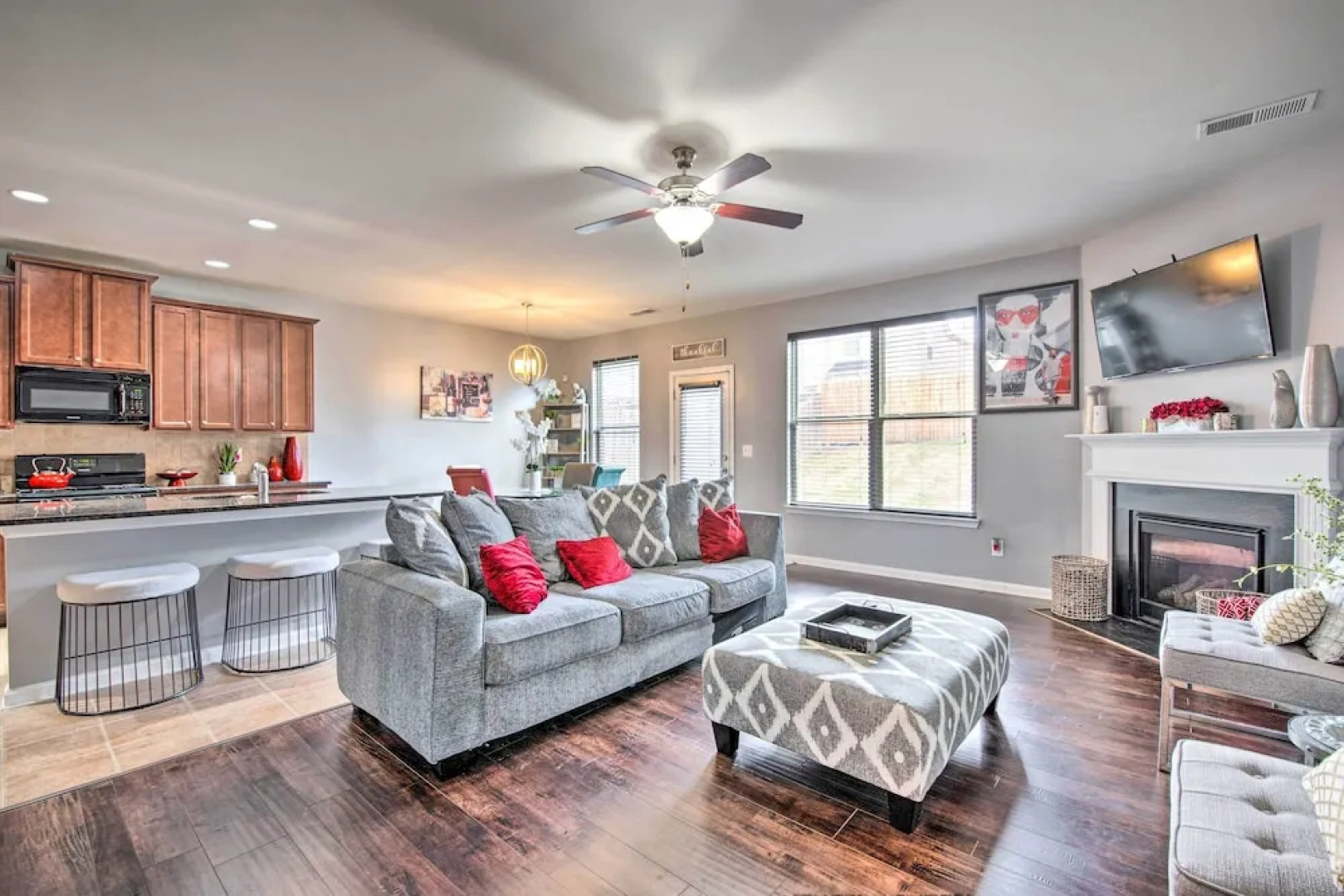 Suburban Atlanta Vacation Home ~ 3 Mi to Airport!