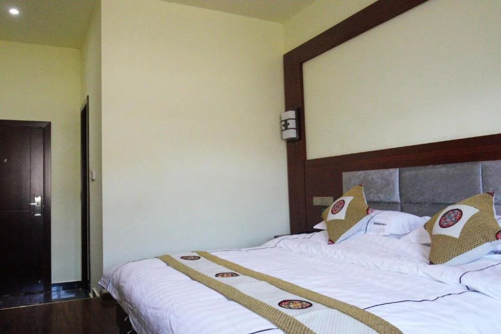 Pengcuodele Garden Hotel