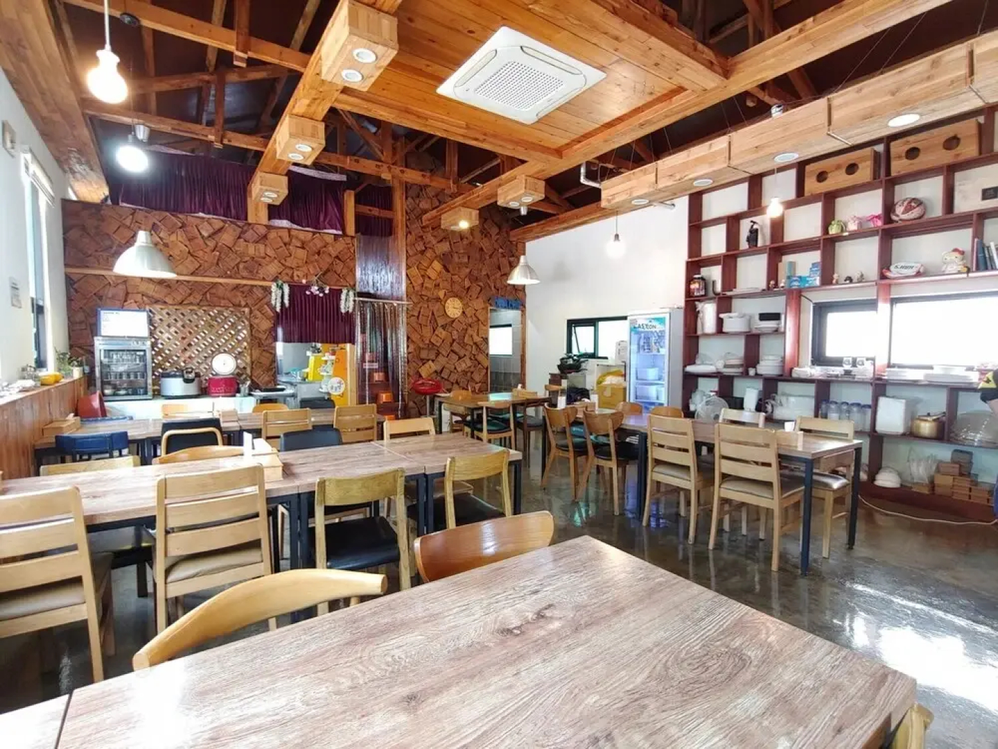 Jeju Halla and Tam Pension