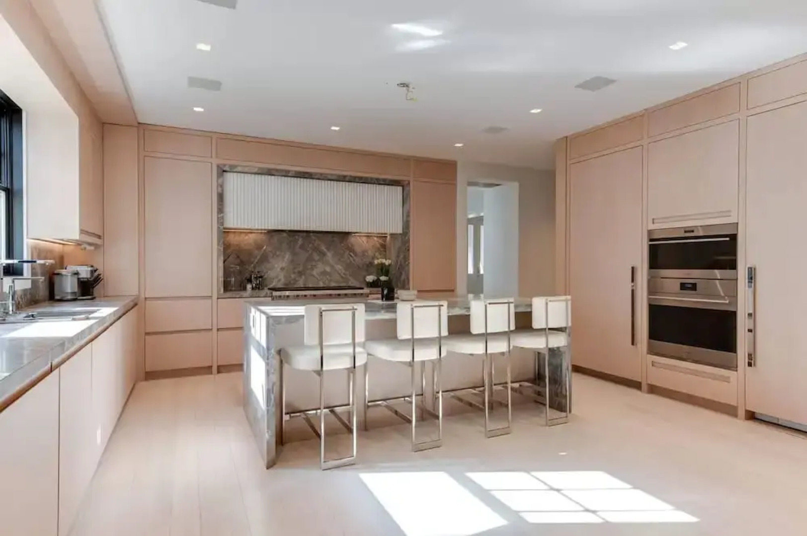 Luxury Villa 7br 7baths With a Private Pool Hamptons