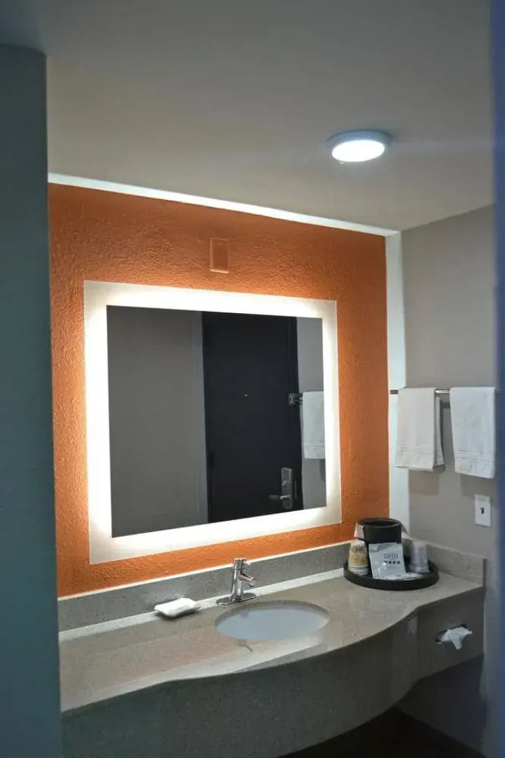 Jameson Inn & Suites